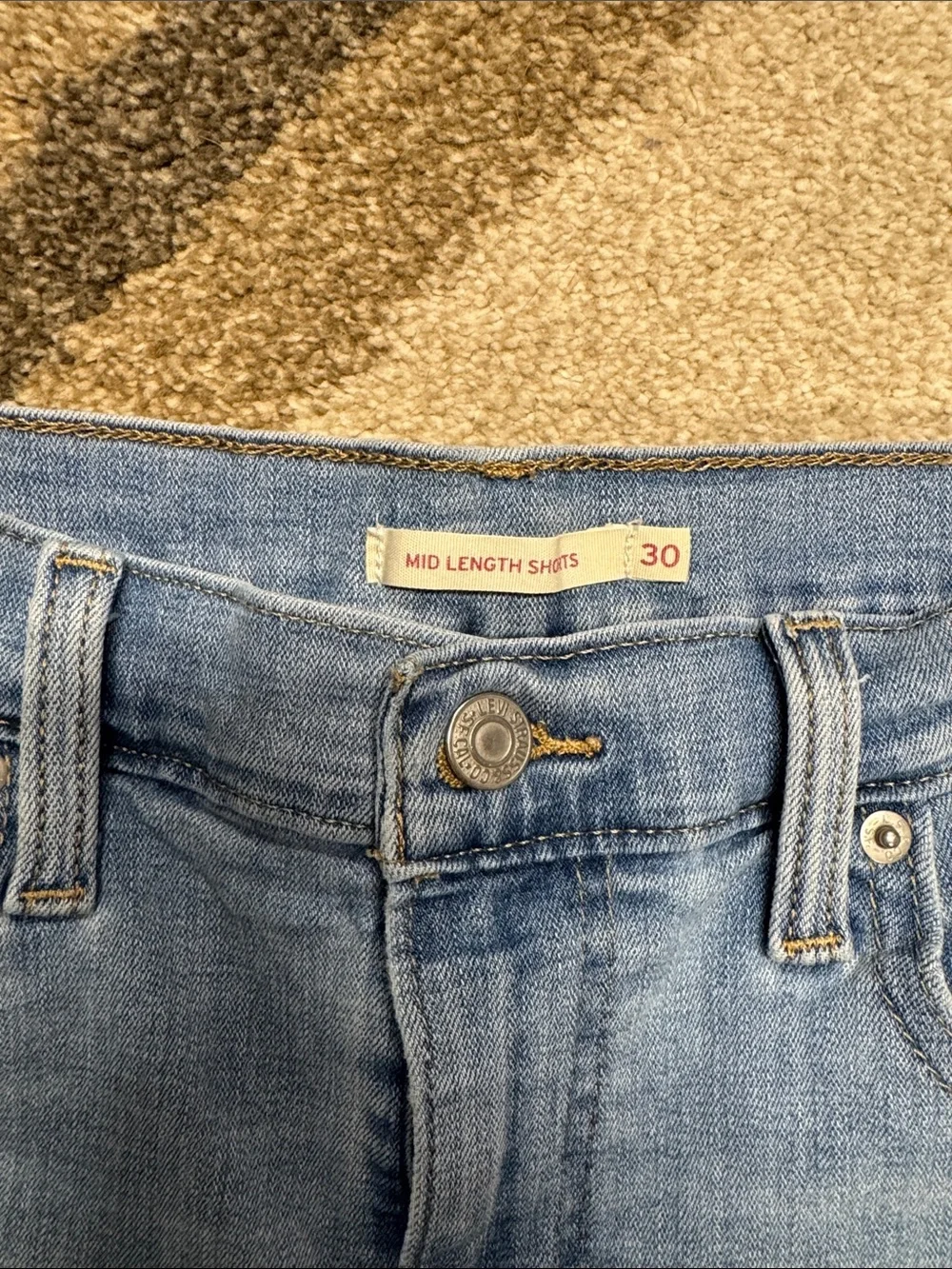 Levi's Light Wash Denim Cuffed Women's Shorts